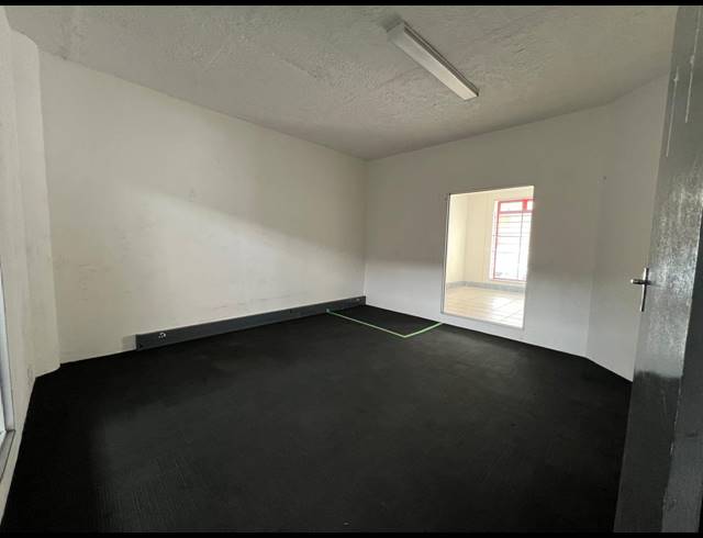 529M² WAREHOUSE TO LET IN STRIJDOMPARK